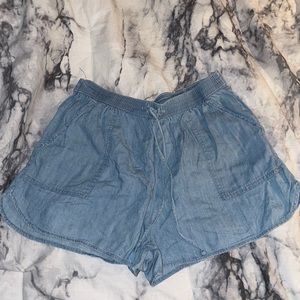 Hollister High-rise Flowy Shorts